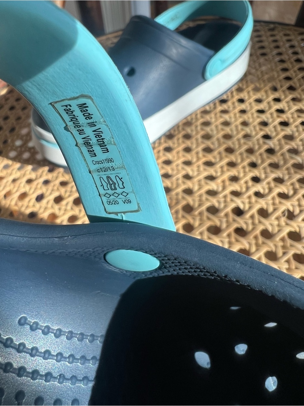 CROCS Kids Navy and Light Blue Classic Clogs Size c12/13 - Picture 8 of 12
